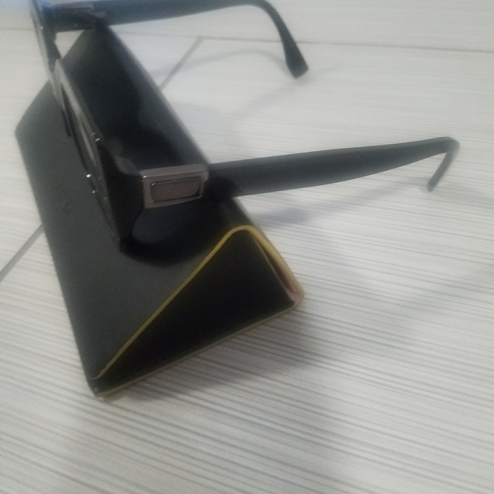 Sunglasses - Picture 3 of 3